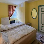בית נופש 7 Bedroom Lovely In *