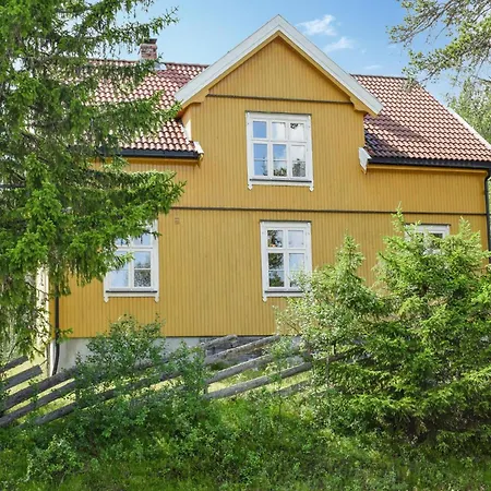 7 Bedroom Lovely In בית נופש *